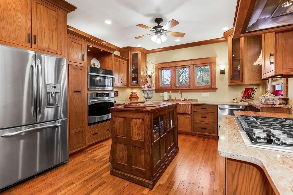1024 S Broadway Street — photo 17