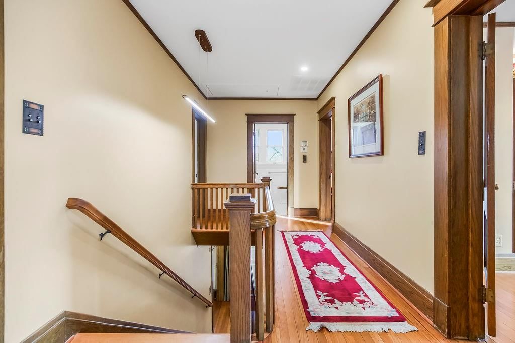 1024 S Broadway Street — photo 27