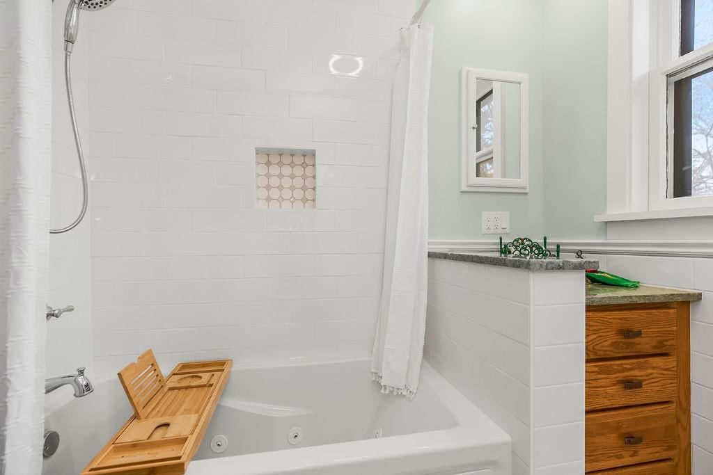 1024 S Broadway Street — photo 31