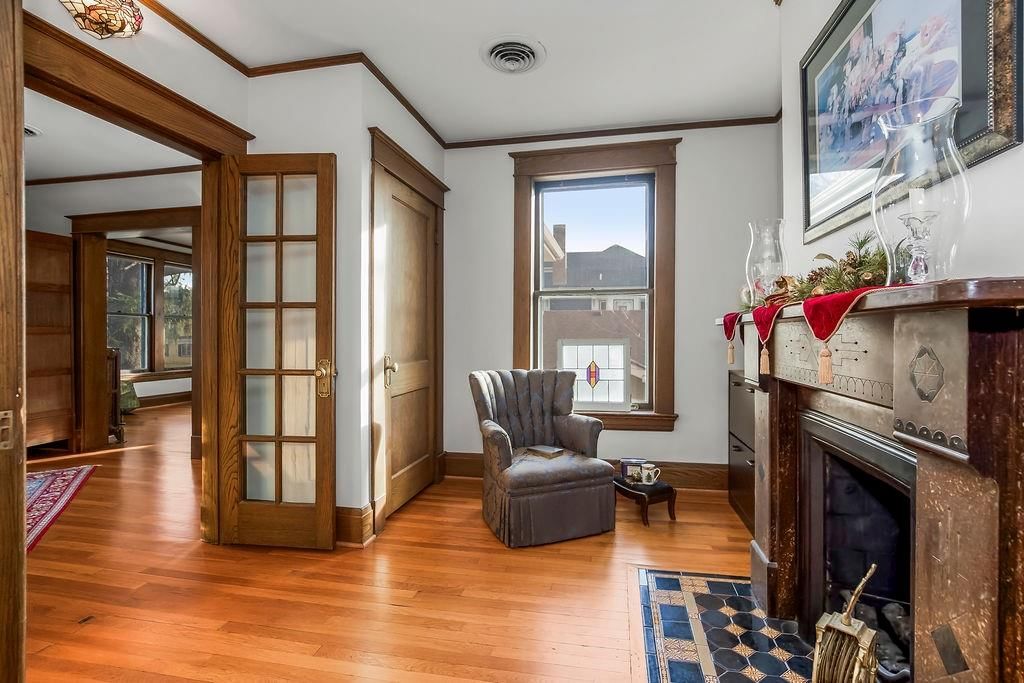 1024 S Broadway Street — photo 33