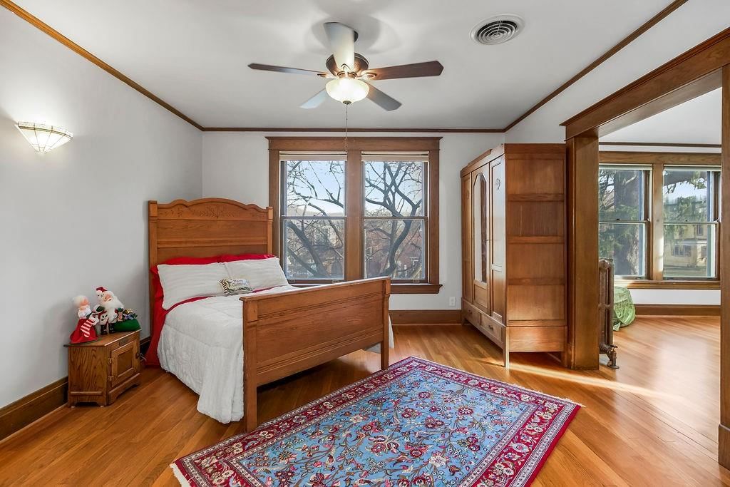 1024 S Broadway Street — photo 35