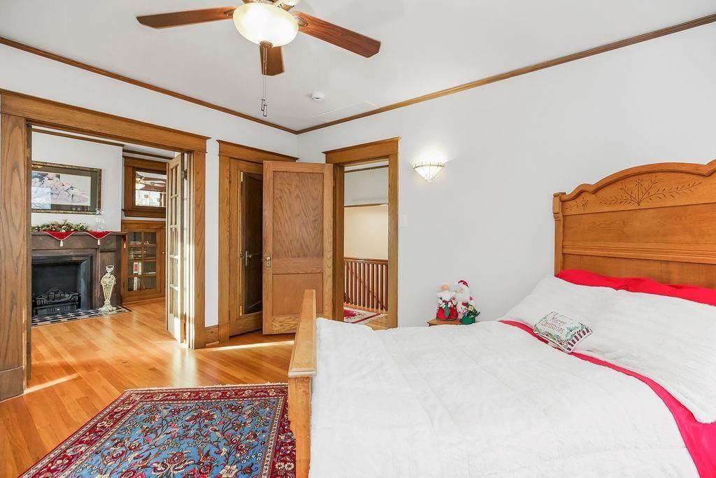 1024 S Broadway Street — photo 36