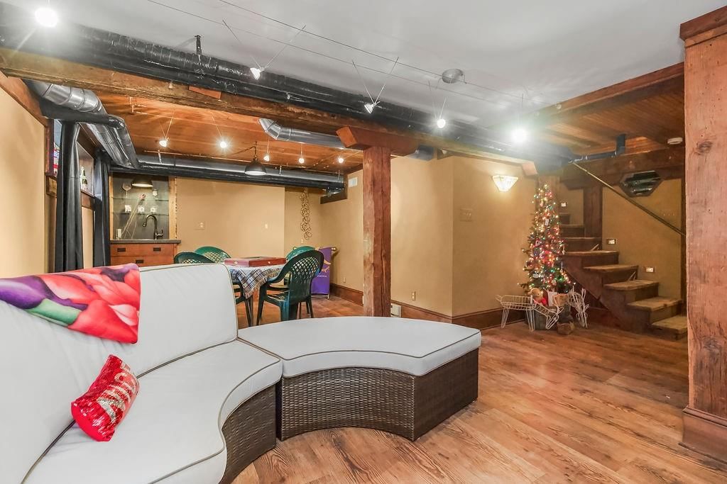 1024 S Broadway Street — photo 43