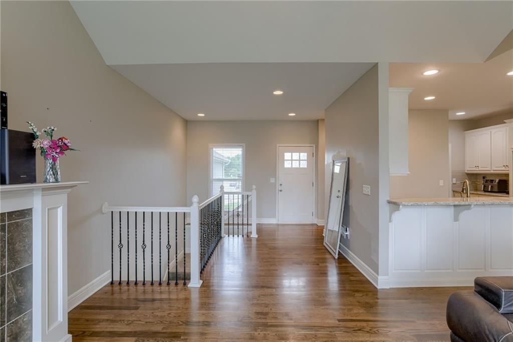 14145 Amanda Lane — photo 2