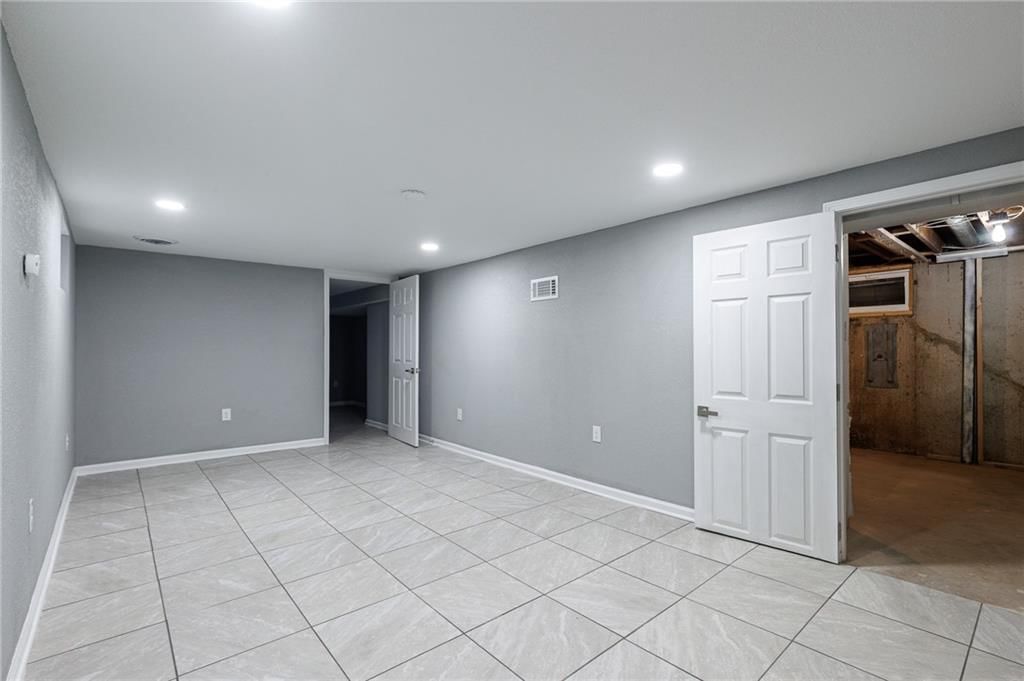 2507 S Arlington Avenue — photo 22