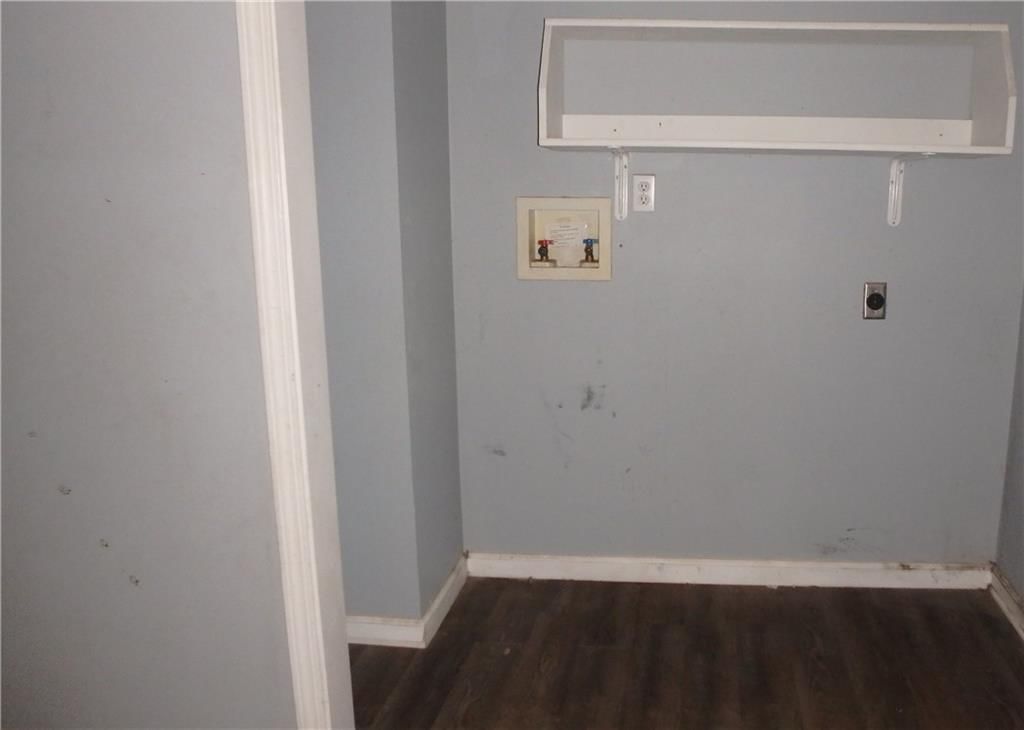 Photo 5 of 8 - 2625 NE 37th Street, Topeka, KS 66617