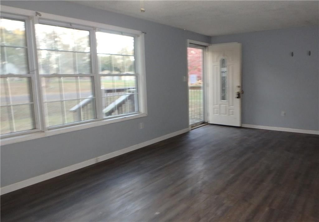 Photo 6 of 8 - 2625 NE 37th Street, Topeka, KS 66617