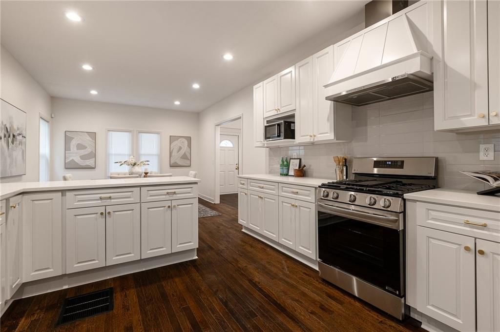 3219 Charlotte Street — photo 12