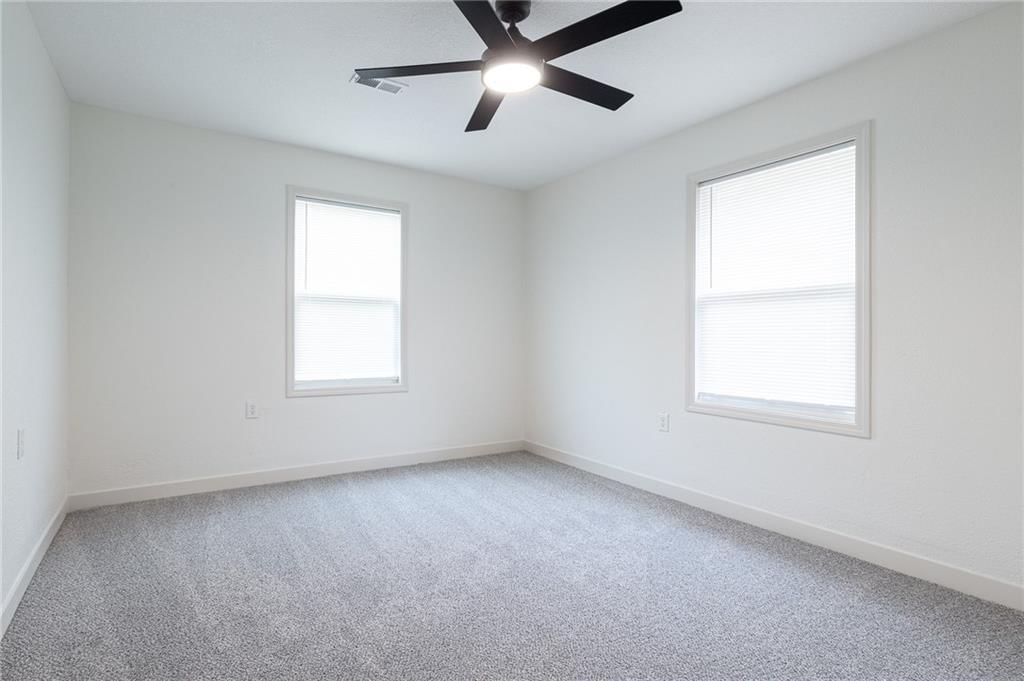 3219 Charlotte Street — photo 18