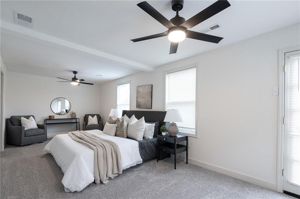 3219 Charlotte Street — photo 21