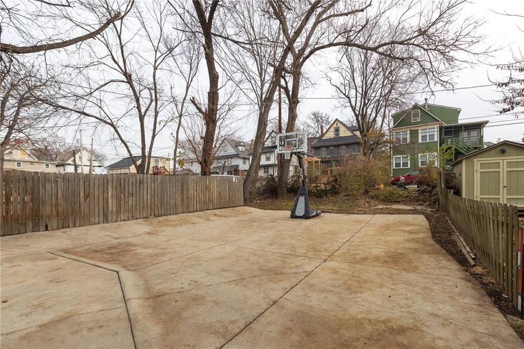 3219 Charlotte Street — photo 29