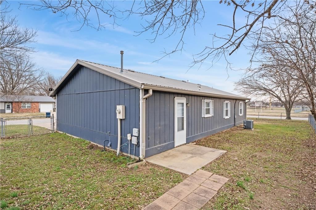 1601 Halsey Avenue — photo 27
