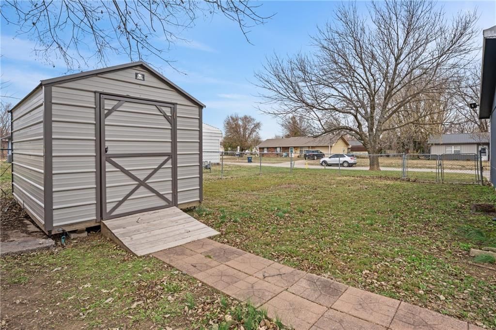 1601 Halsey Avenue — photo 28