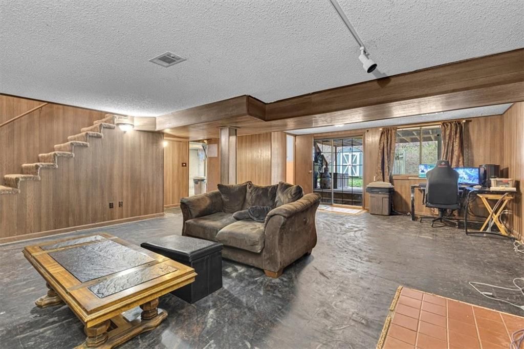 409 NW 58th Street — photo 21