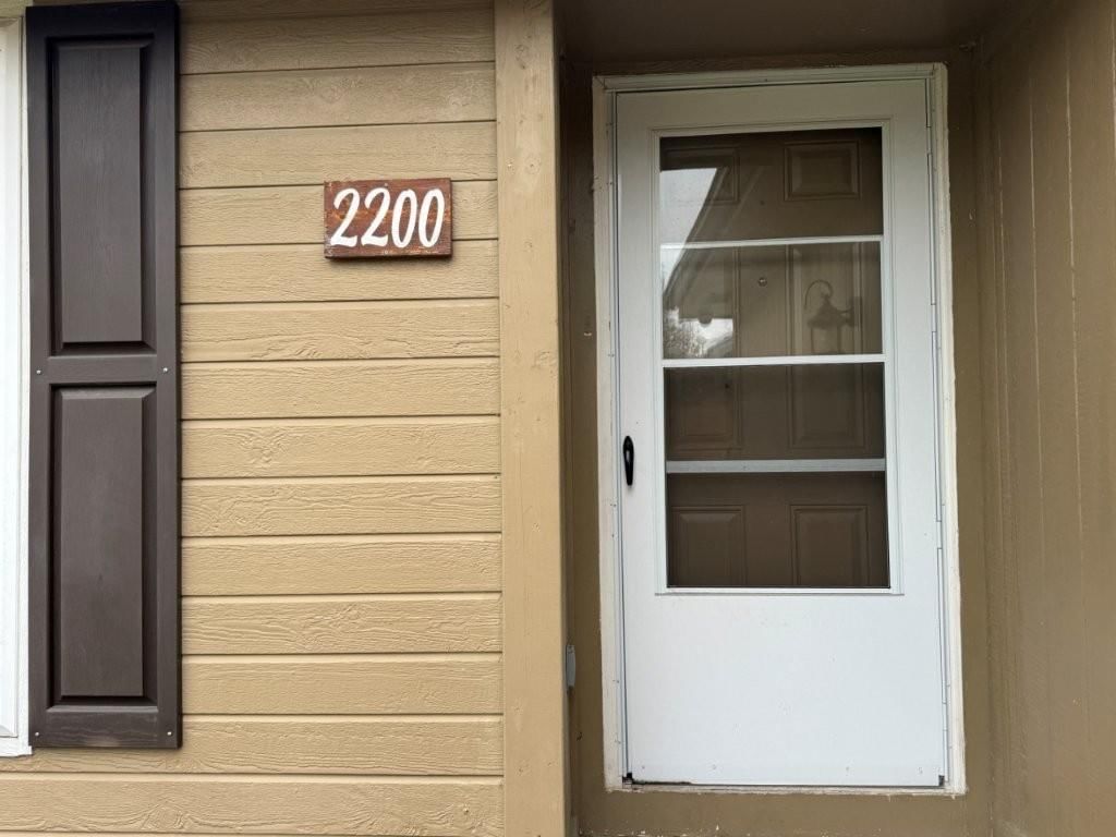 2200 NW Harbor Place — photo 2