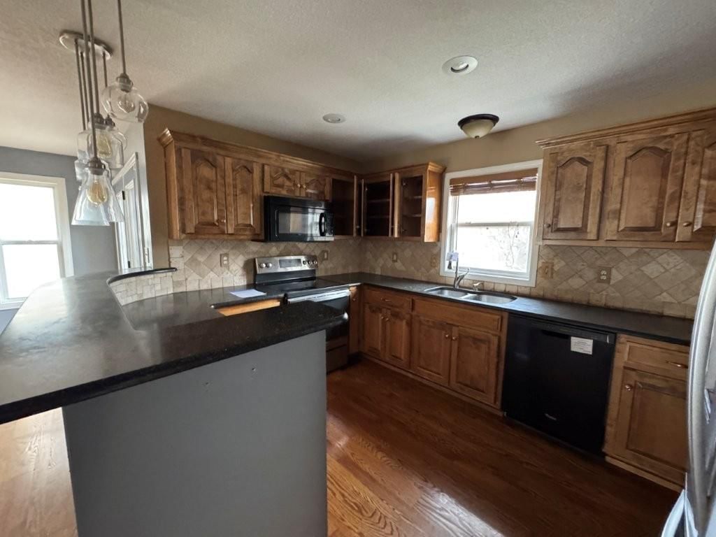 2200 NW Harbor Place — photo 6