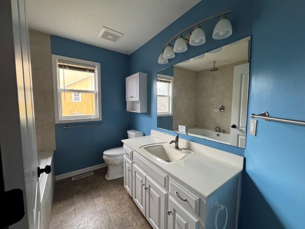 2200 NW Harbor Place — photo 11