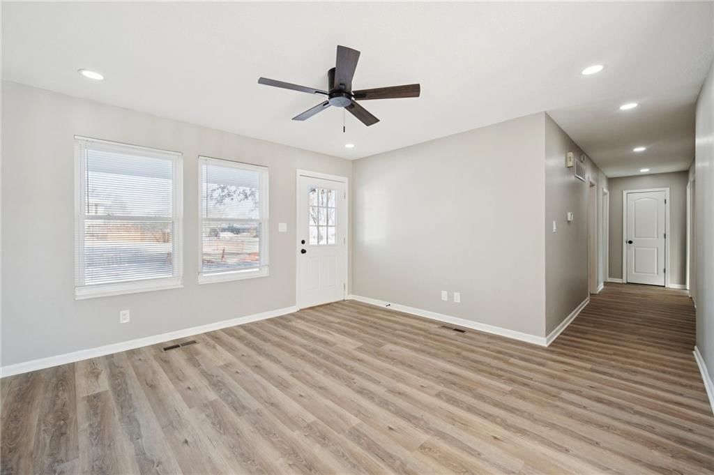 103 W Edgewood Drive — photo 3