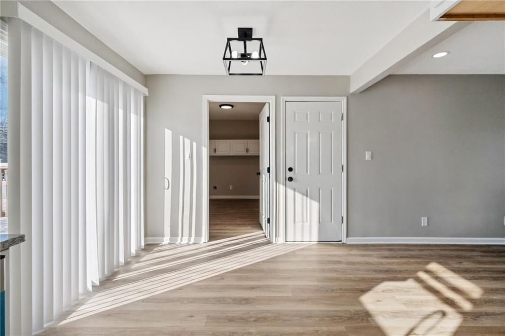 103 W Edgewood Drive — photo 11