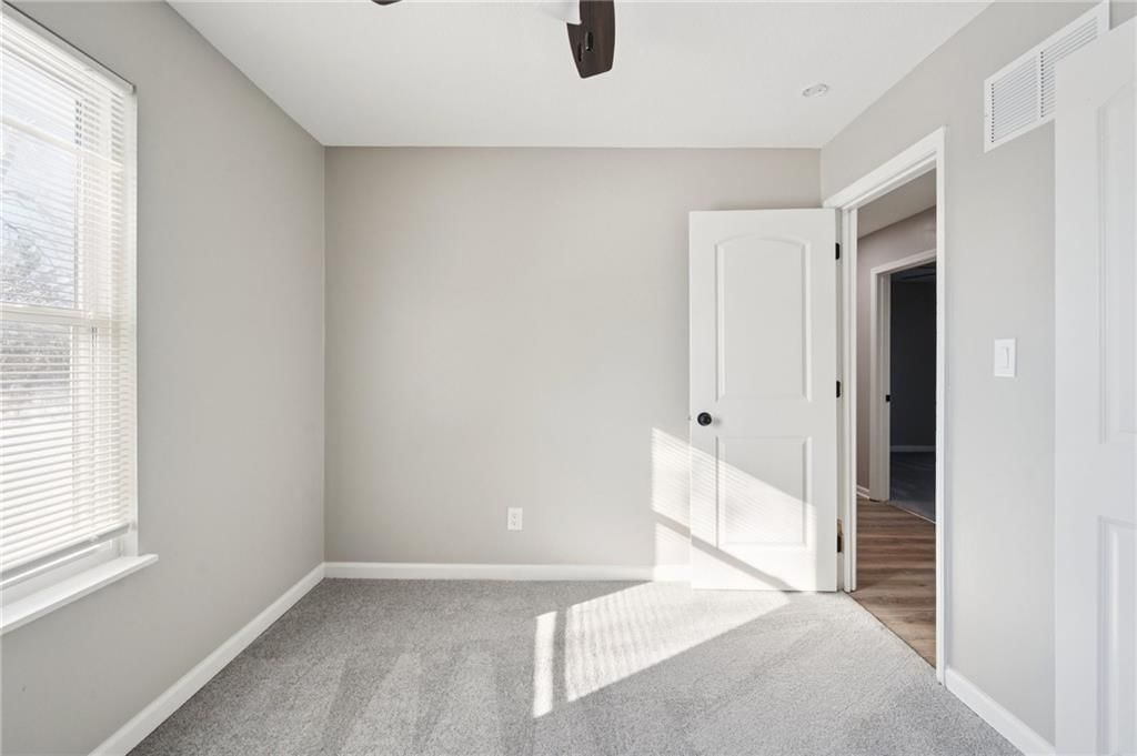 103 W Edgewood Drive — photo 17
