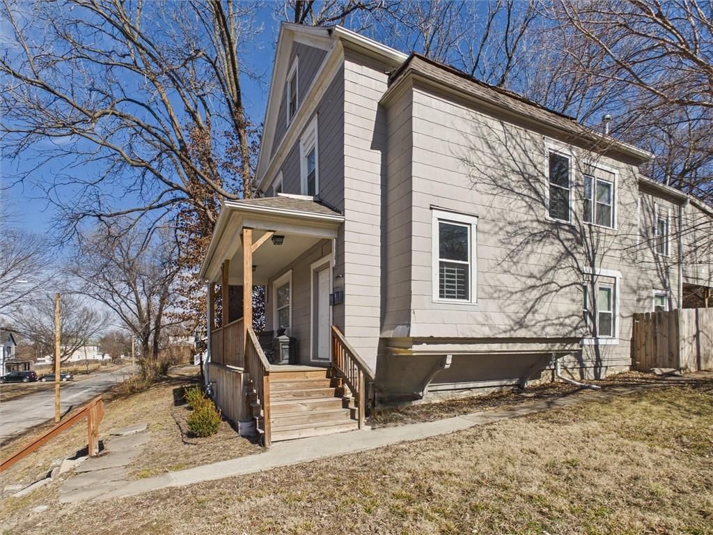 2421 Chestnut Avenue — photo 2