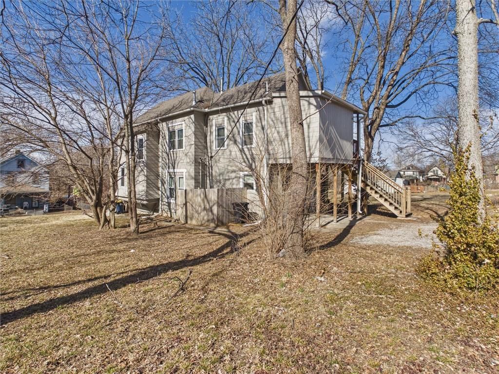 2421 Chestnut Avenue — photo 3