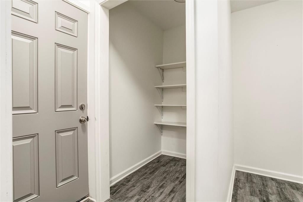 2421 Chestnut Avenue — photo 27