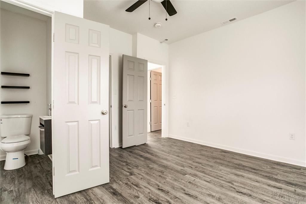 2421 Chestnut Avenue — photo 31