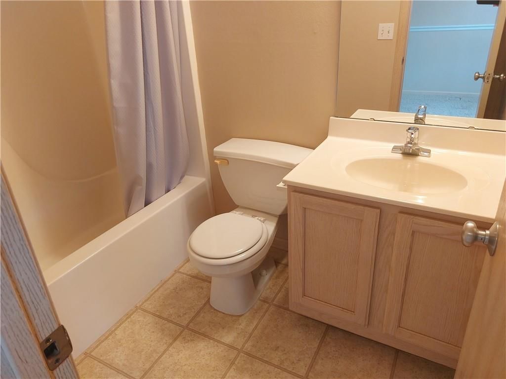 8039 N Elmwood Avenue — photo 14