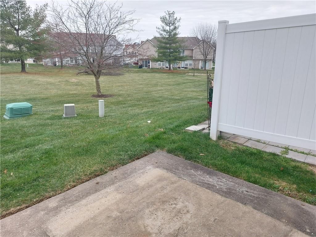 8039 N Elmwood Avenue — photo 20
