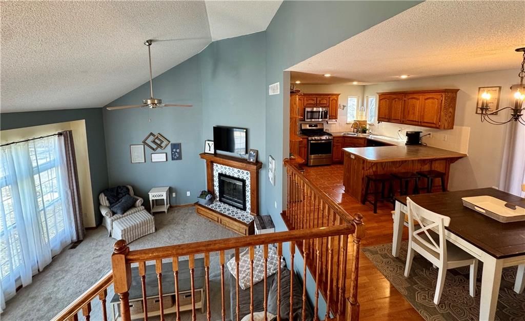 300 N Hickory Street — photo 2
