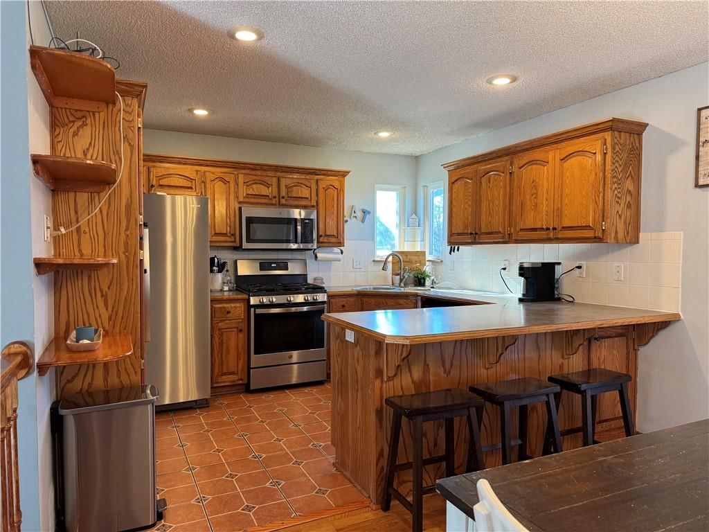 300 N Hickory Street — photo 4