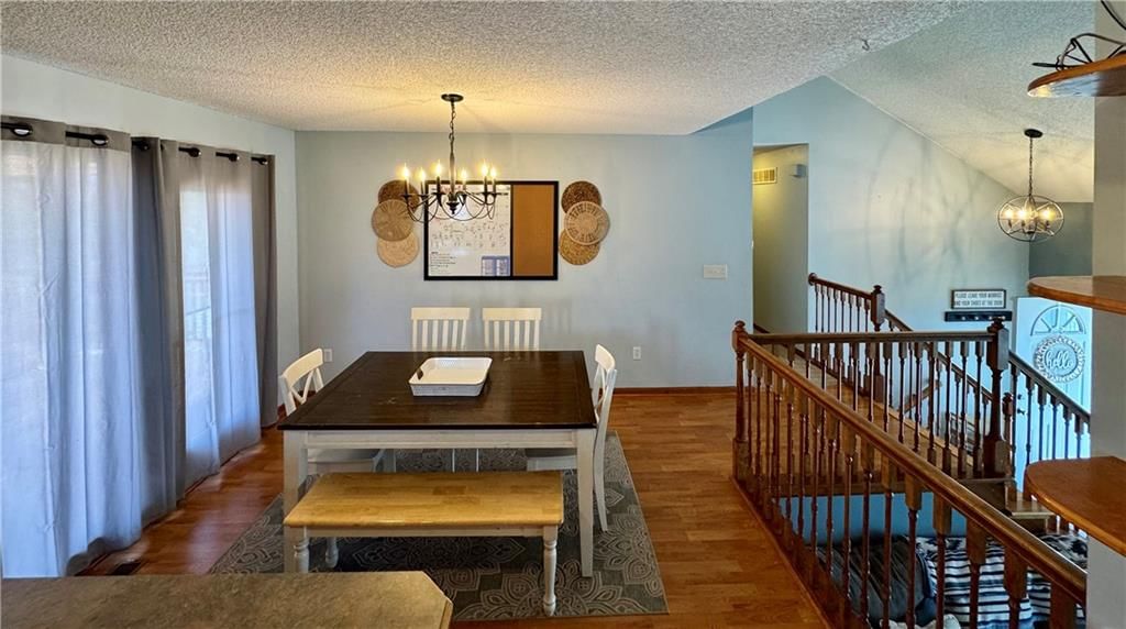 300 N Hickory Street — photo 5