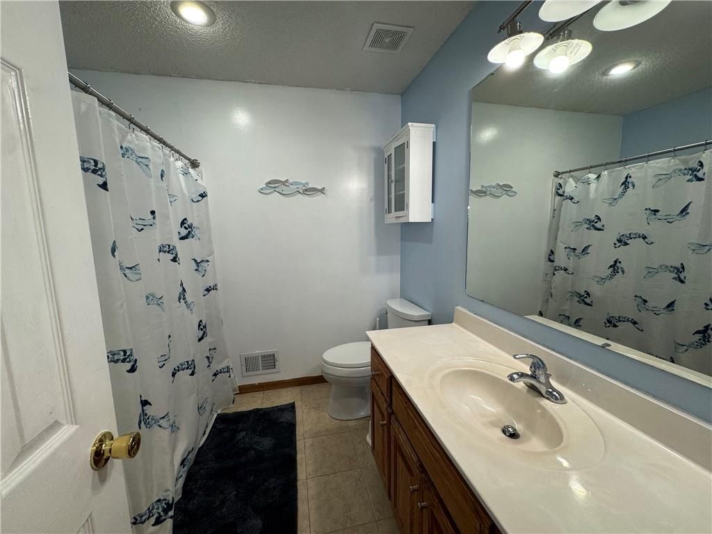300 N Hickory Street — photo 8