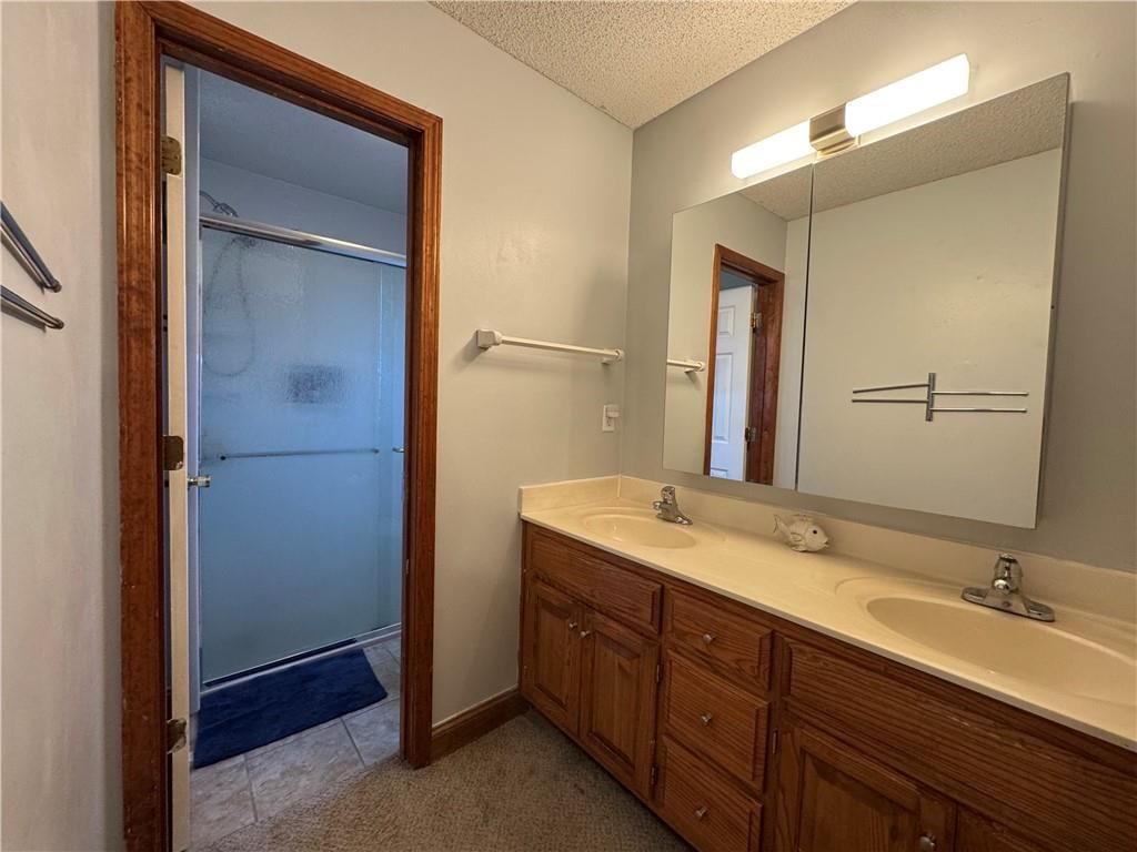 300 N Hickory Street — photo 12