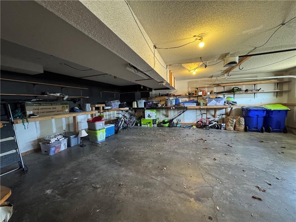 300 N Hickory Street — photo 15