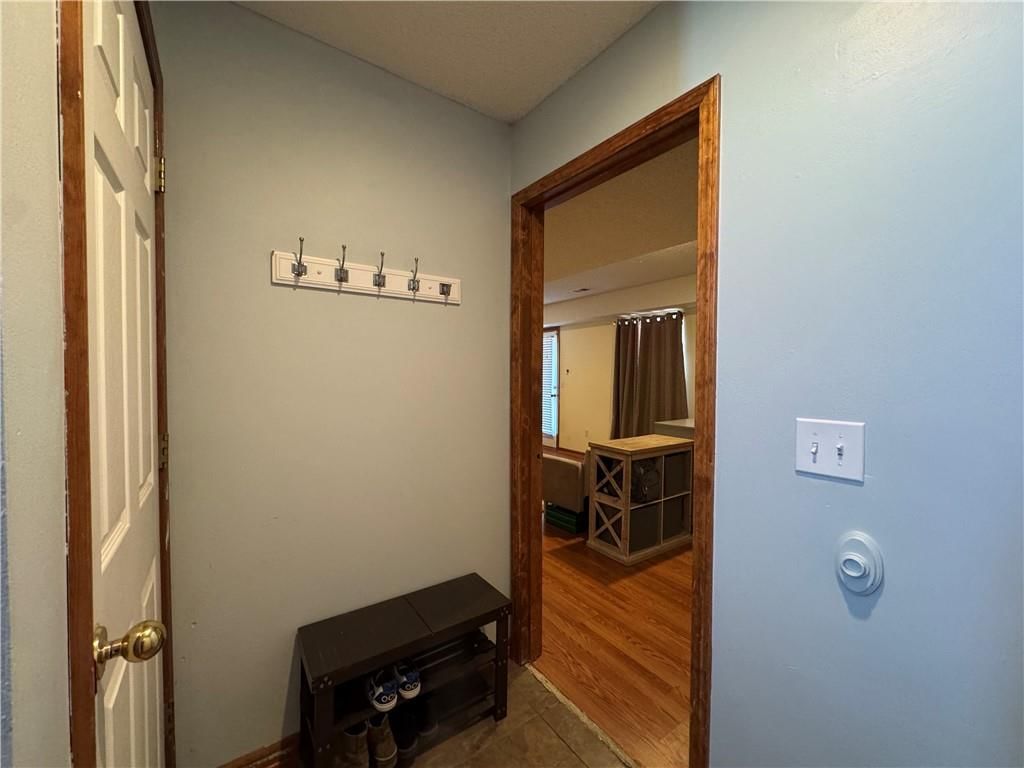 300 N Hickory Street — photo 16
