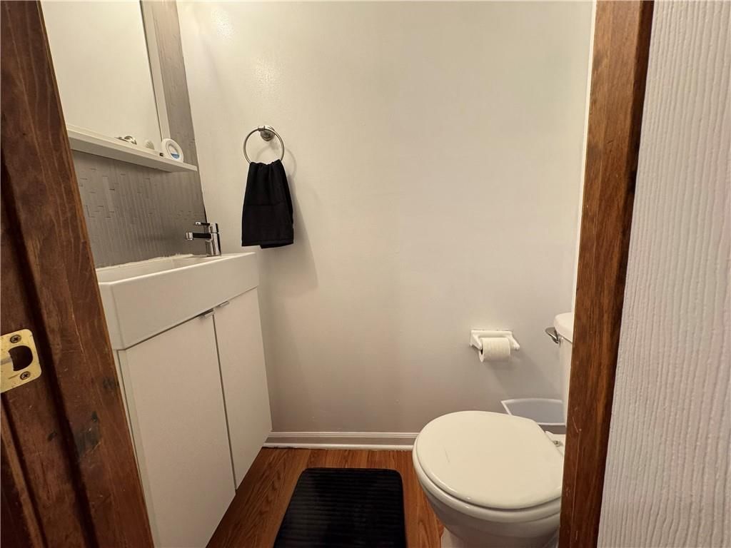 300 N Hickory Street — photo 19