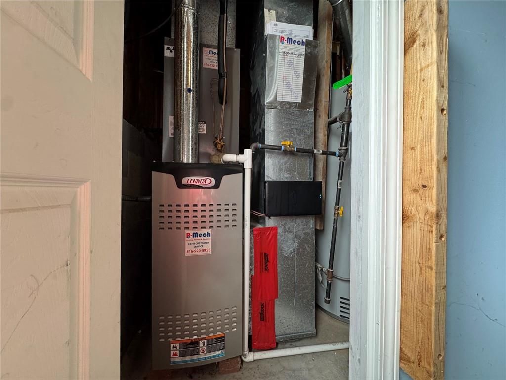 300 N Hickory Street — photo 23