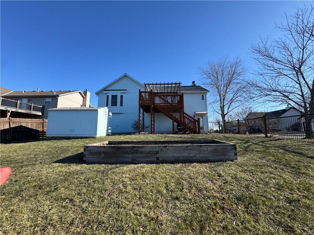 300 N Hickory Street — photo 26