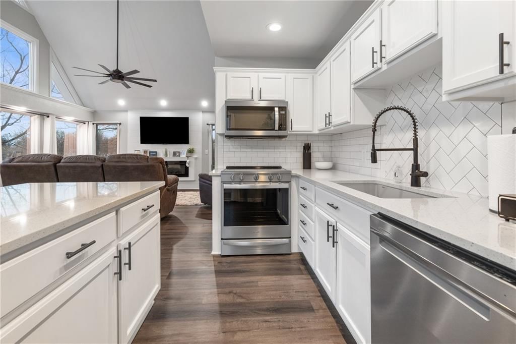 385 Lake Viking Terrace — photo 25