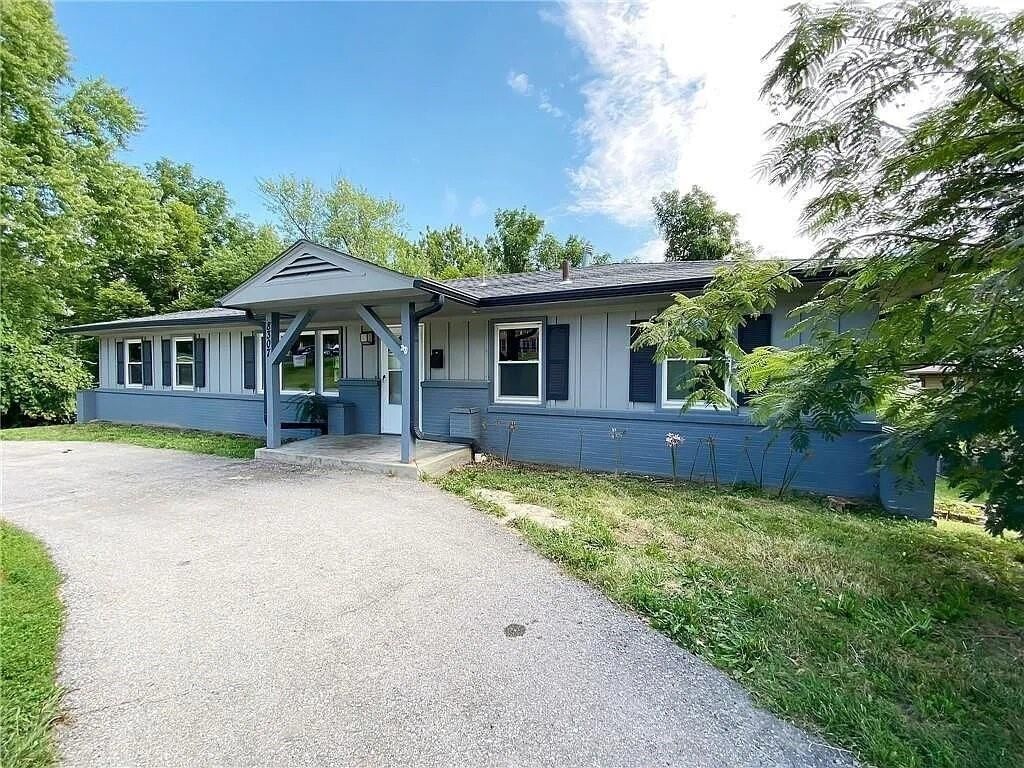 8307 Holmes Road — photo 4