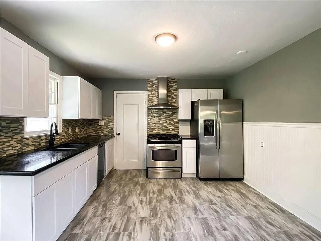 8307 Holmes Road — photo 7