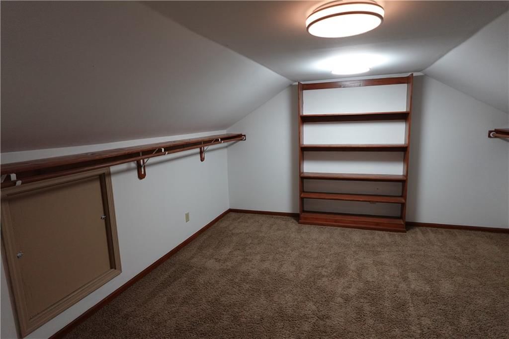 4429 N Oak Trafficway — photo 12
