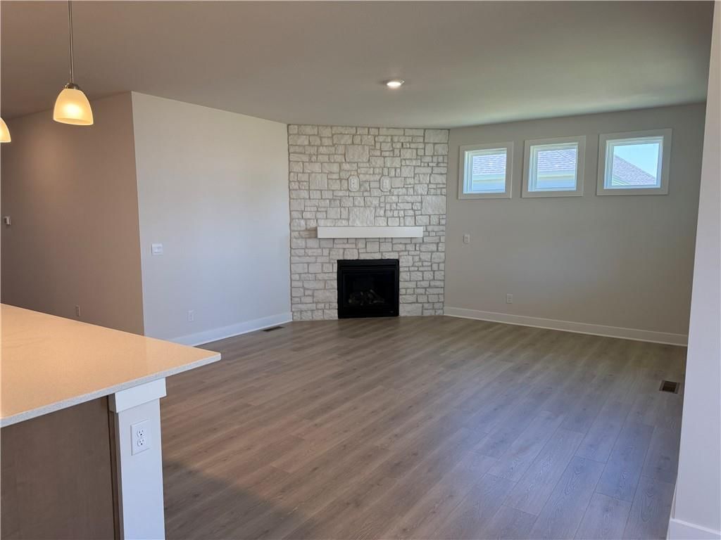 20754 W 188th Terrace — photo 6