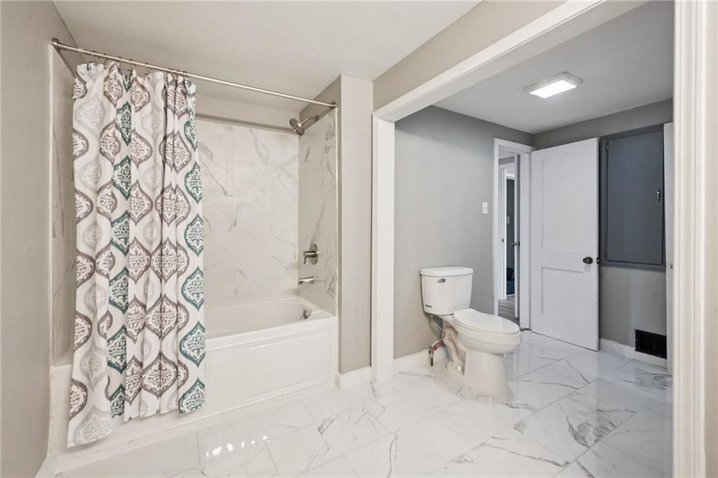 5626 Farrow Avenue — photo 7