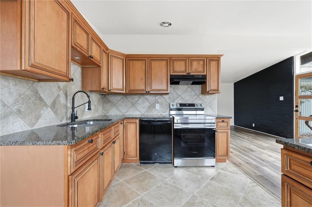 1204 NE 67th Street — photo 16