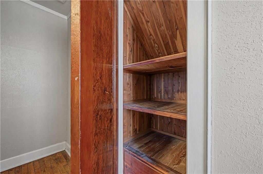 4925 Metropolitan Avenue — photo 22
