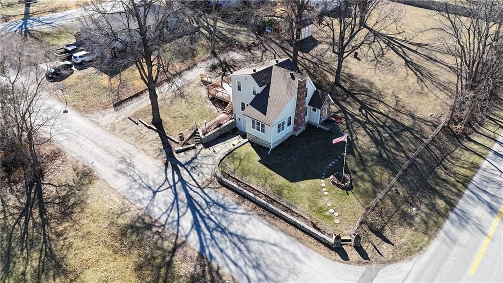 4925 Metropolitan Avenue — photo 37