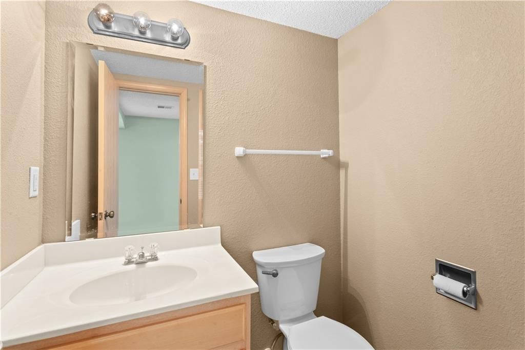 1228 NW Hidden Ridge Circle — photo 11